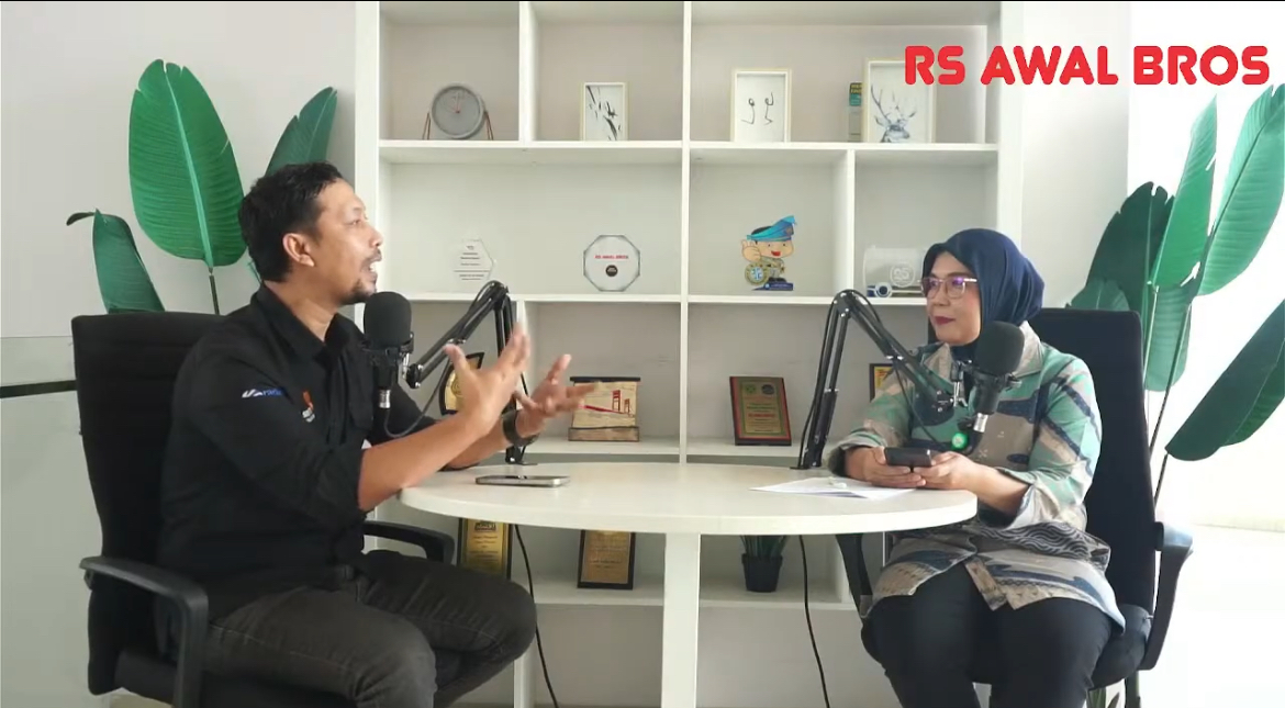 RS Awal Bros bersama  Smart FM Bahas Manajemen Nyeri dalam Smart Healthy Talk Show