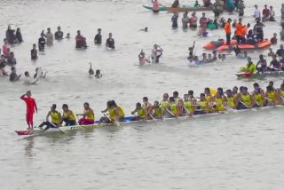 Aksi Spektakuler Timbo Ruang Antar Bintang Emas Cahaya Intan Jadi Juara Pacu Jalur 2025