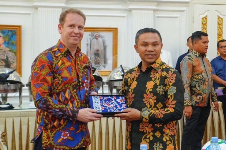 inggris-dukung-konservasi-hutan-di