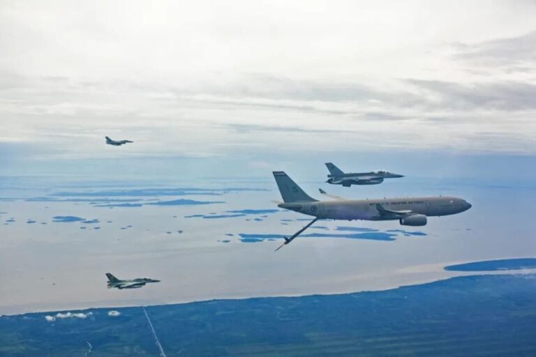 manuver-presisi-f-16-indonesia-dan