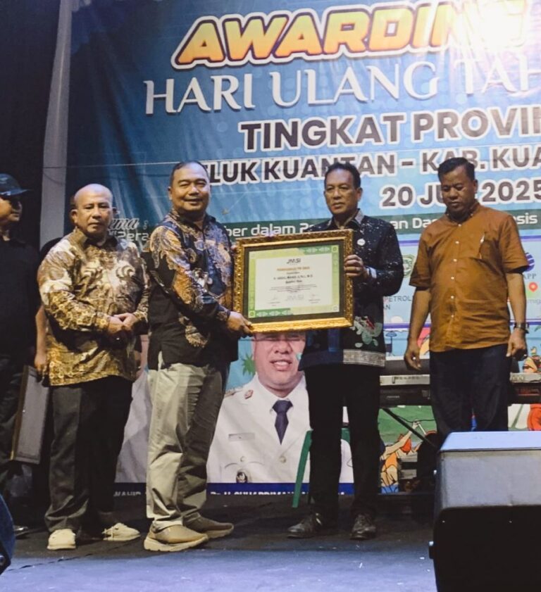 puncak-anugrah-jmsi-riau-award-2025