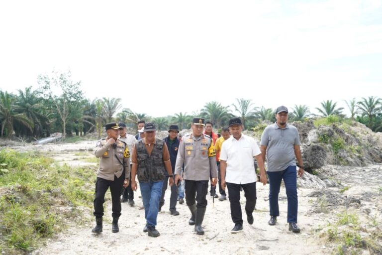 gubernur-riau-sidak-tambang-emas-il