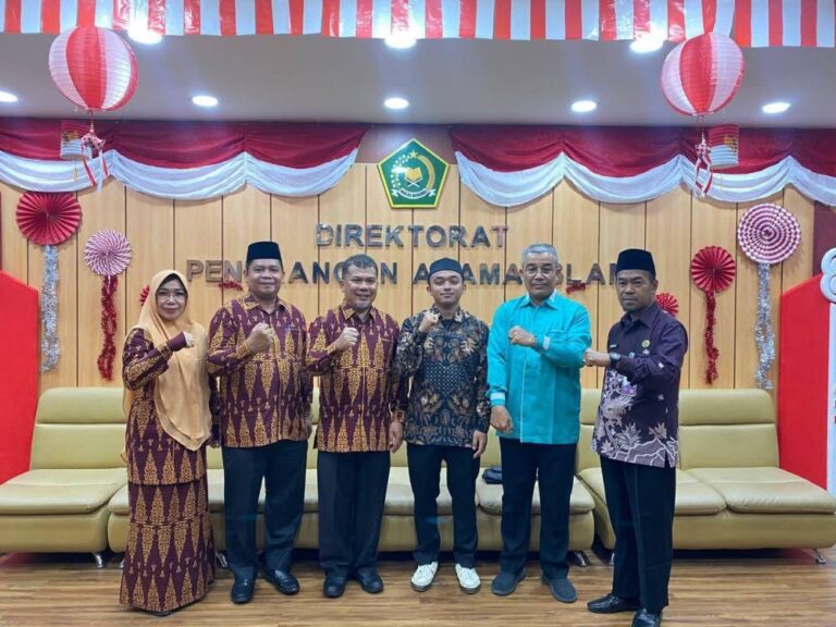 kemenag-riau-beri-dukungan-dan-doa
