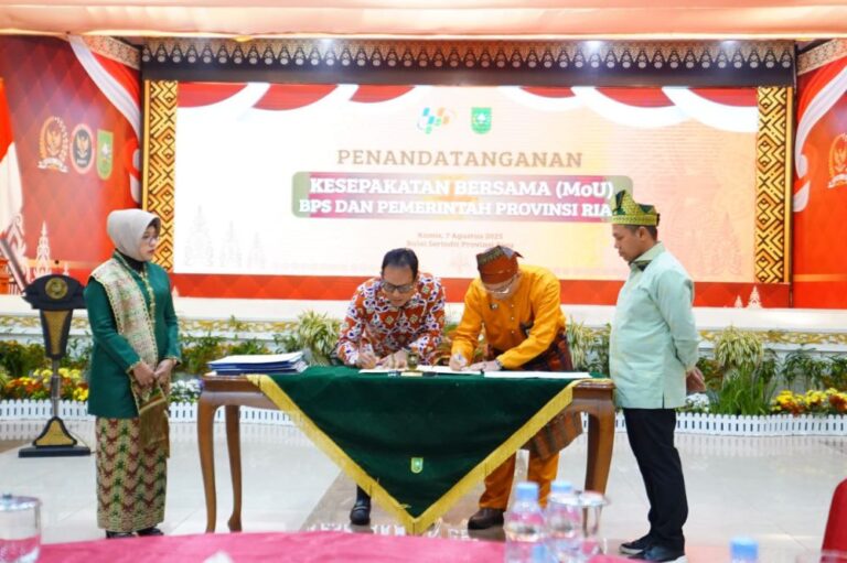 pemprov-riau-teken-mou-program-satu
