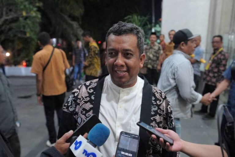 pemprov-riau-mulai-proses-pencairan