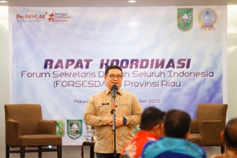 rakor-sekda-se-riau-bahas-strategi