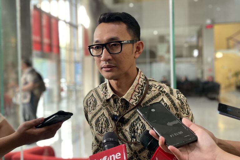 senin