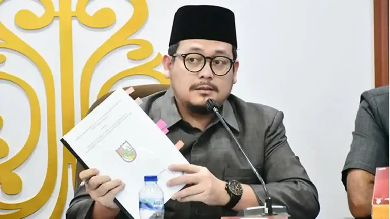 Anggota-DPRD-Pekanbaru-Datuk-Seri-Rizky-Bagus-Oka-02122025