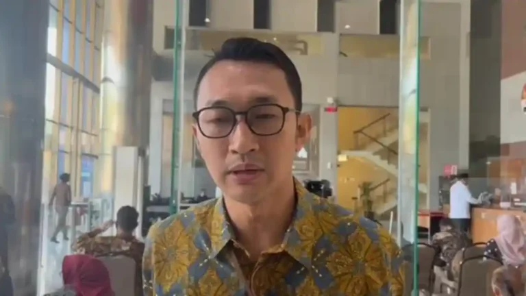 OTT-GUBERNUR-RIAU-Jubir-KPK-Budi-Prasetyo-di-gedung-KPK