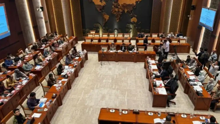 PENANGANAN-KONTEN-NEGATIF-Suasana-rapat-Komisi-I-DPR-RI