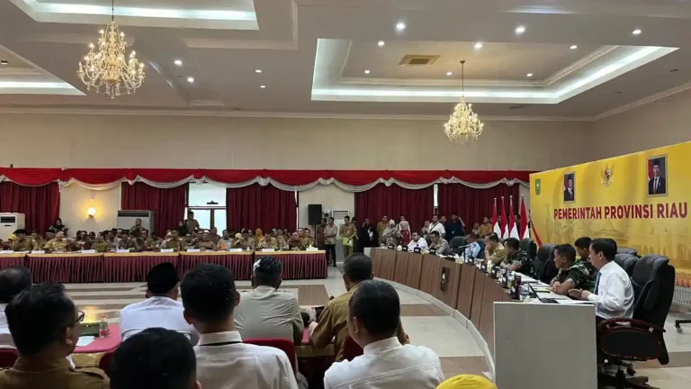 SF-Hariyanto-saat-memimpn-rapat-koordinasi-mitigasi-bencana