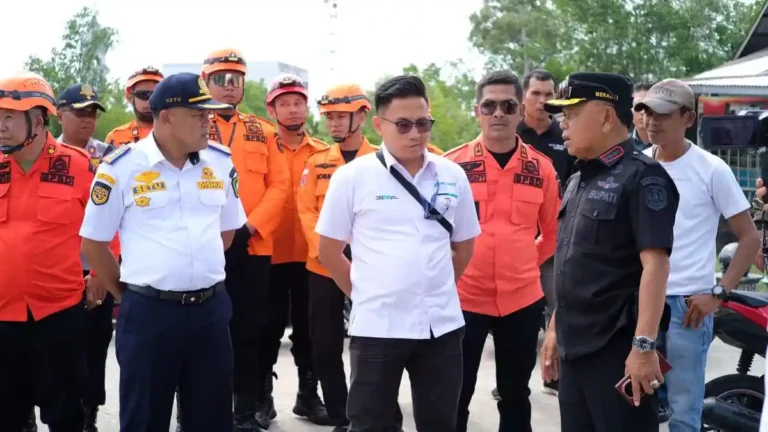 bupati-Asmar-turun-langsung-meninjau-sejumlah-titik-rawan-sekitar-Selatpanjang