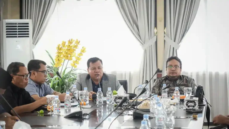 bupati-sukses-dapatkan-sekolah-garuda-di-kuansing
