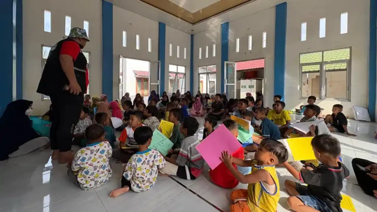 Pendampingan-dan-Pemulihan-Psikososial-Anak-di-Aceh-Tamiang_20260101_201202