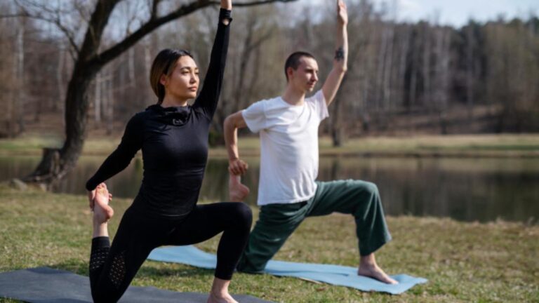 couple-prenatal-yoga2
