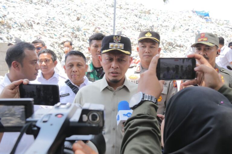 lapor-sampah-di-pekanbaru-dapat-vou