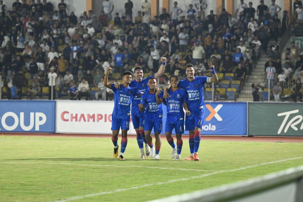 Drama Menit Akhir di Rumbai: Gol Asir dan Douglas Bawa PSPS Tekuk Sumsel United 2-0