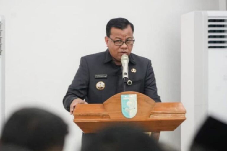 bupati-suhardiman-amby-instruksikan
