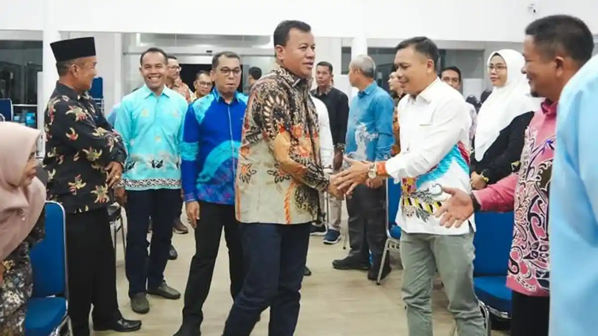 Suhardiman-Amby-Ajak-Alumni-UNRI-di-Kuansing-Jadi-Penggerak-Ekonomi-Daerah