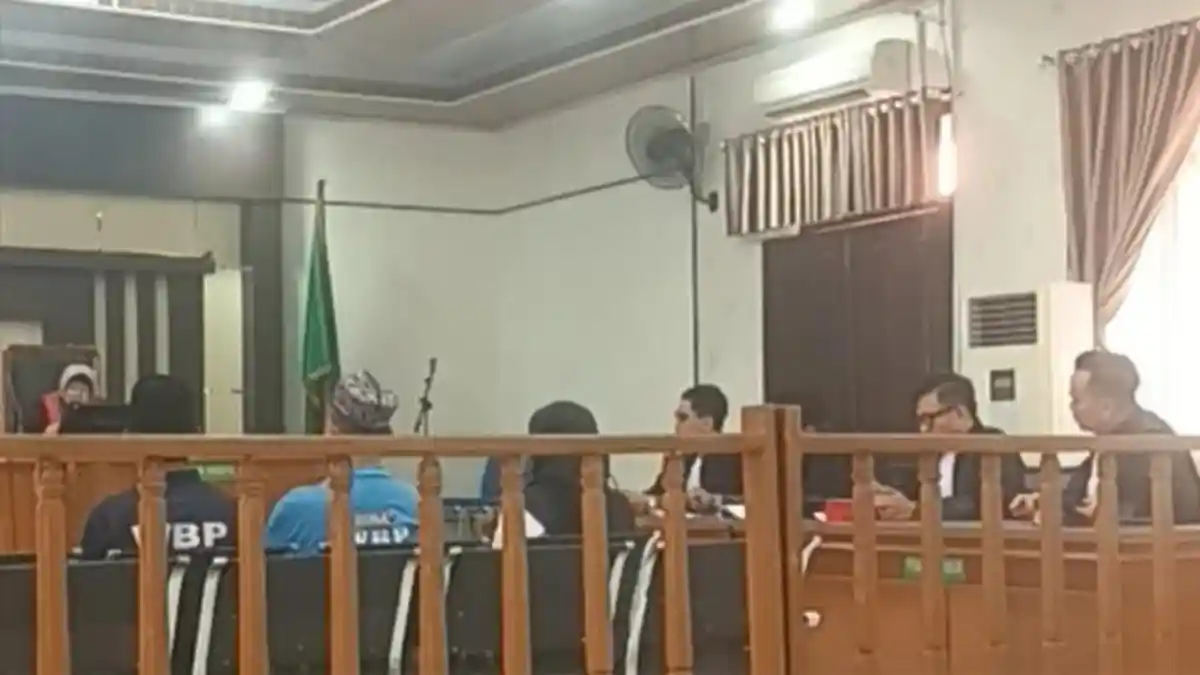 Terdakwa-kasus-korupsi-KUR-bacakan-esepsi
