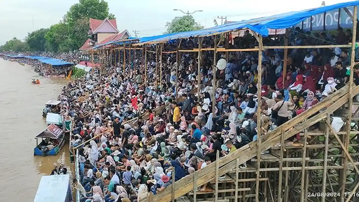 hari-terakhir-Festival-Pacu-Jalur-Tradisional-Kuansing